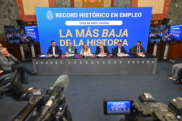 La rueda de prensa.//Cedida